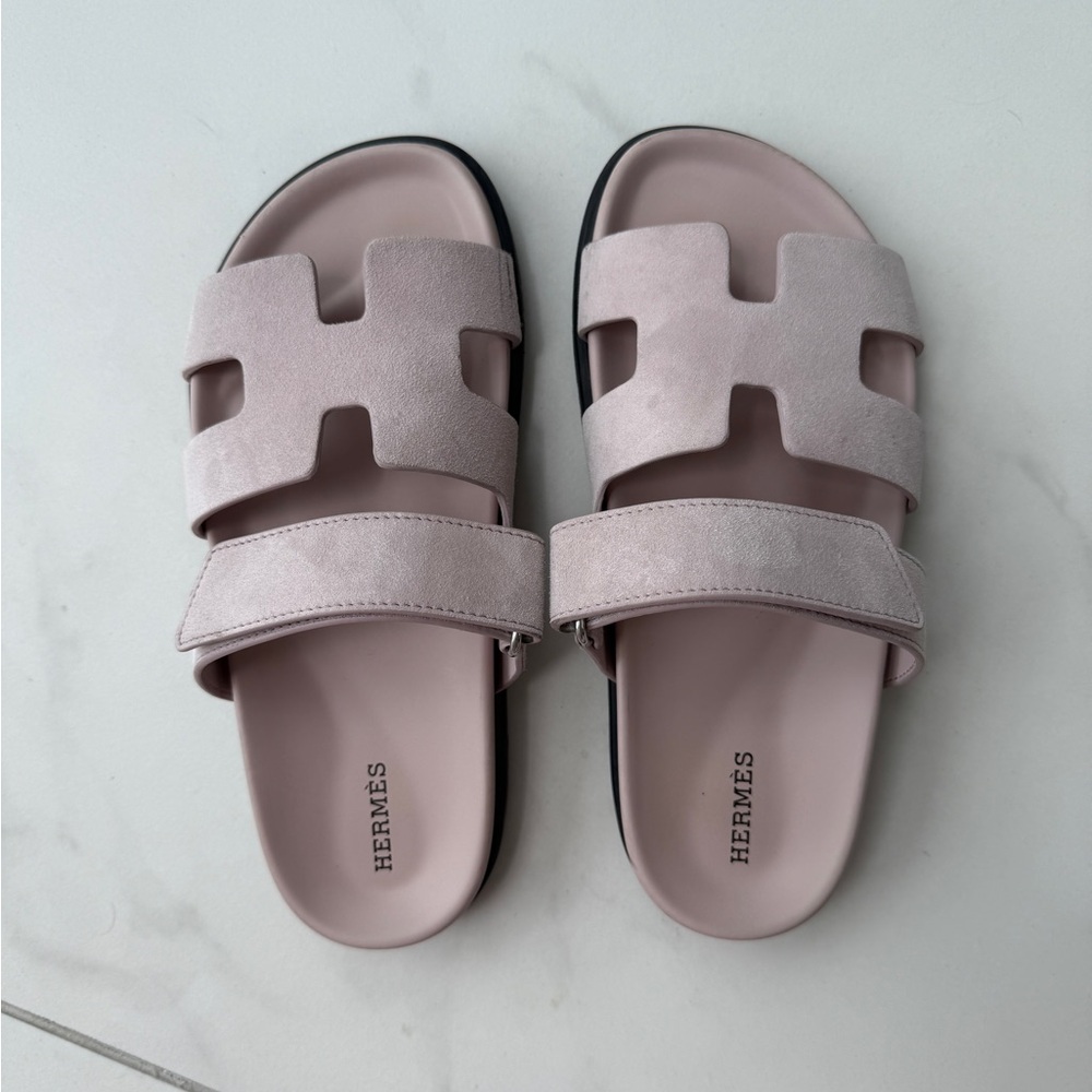 Hermes Chypre Sandal in rose porcelaine size 37.5 size 7.5
